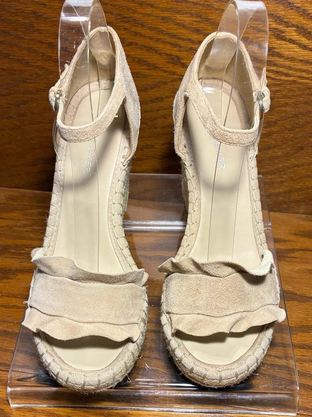 Marc Fisher Suede Ruffle Ankle Strap Espadrille Wedge Sandals Beige Size 7